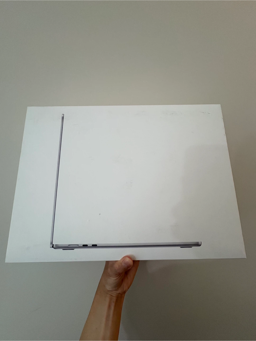 Silver M5 MacBook Air 15 - photo 3