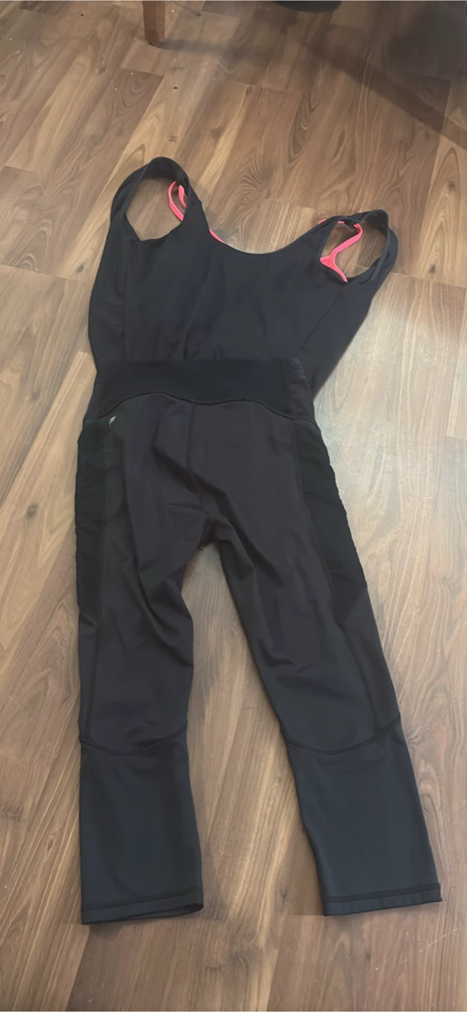 Fabletics Black Athletic Tank Top and Leggings Set