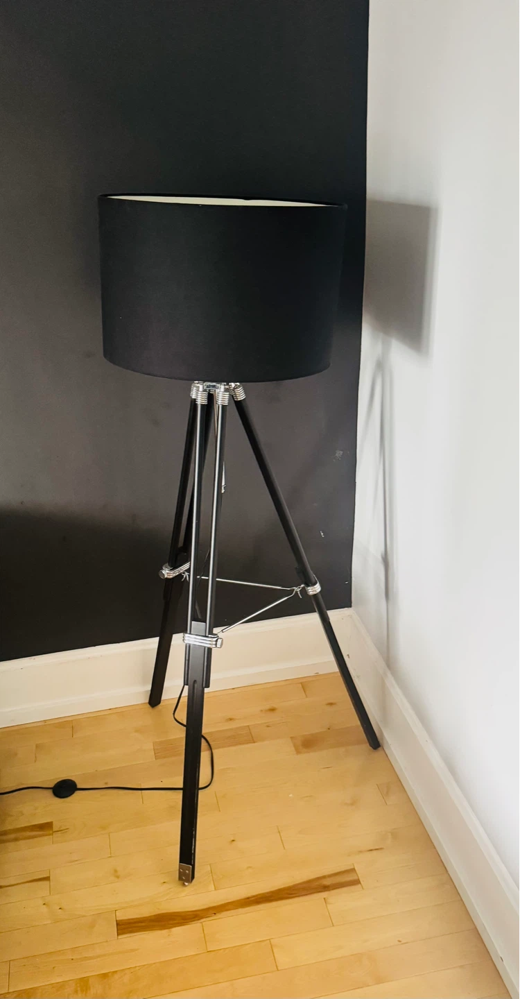 Lampe sur pied trépied noire - photo 2