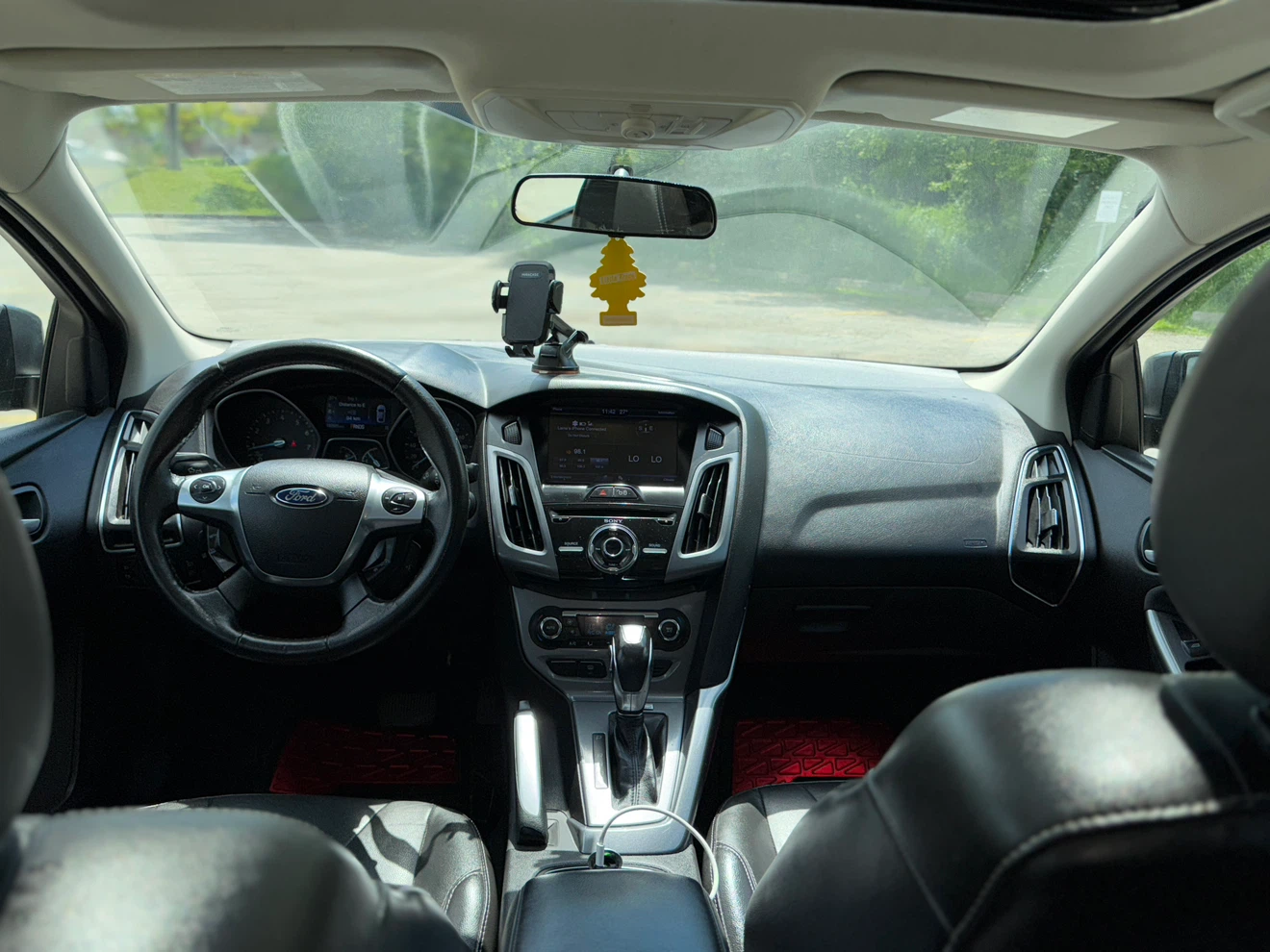 2013 Ford Focus Titanium Sedan - photo 5
