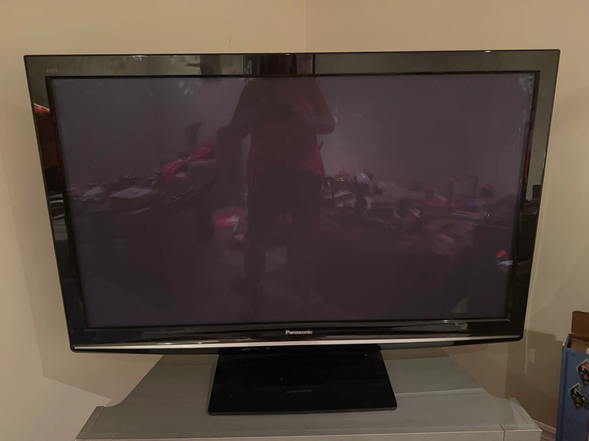 Panasonic Flat Screen TV - photo 2