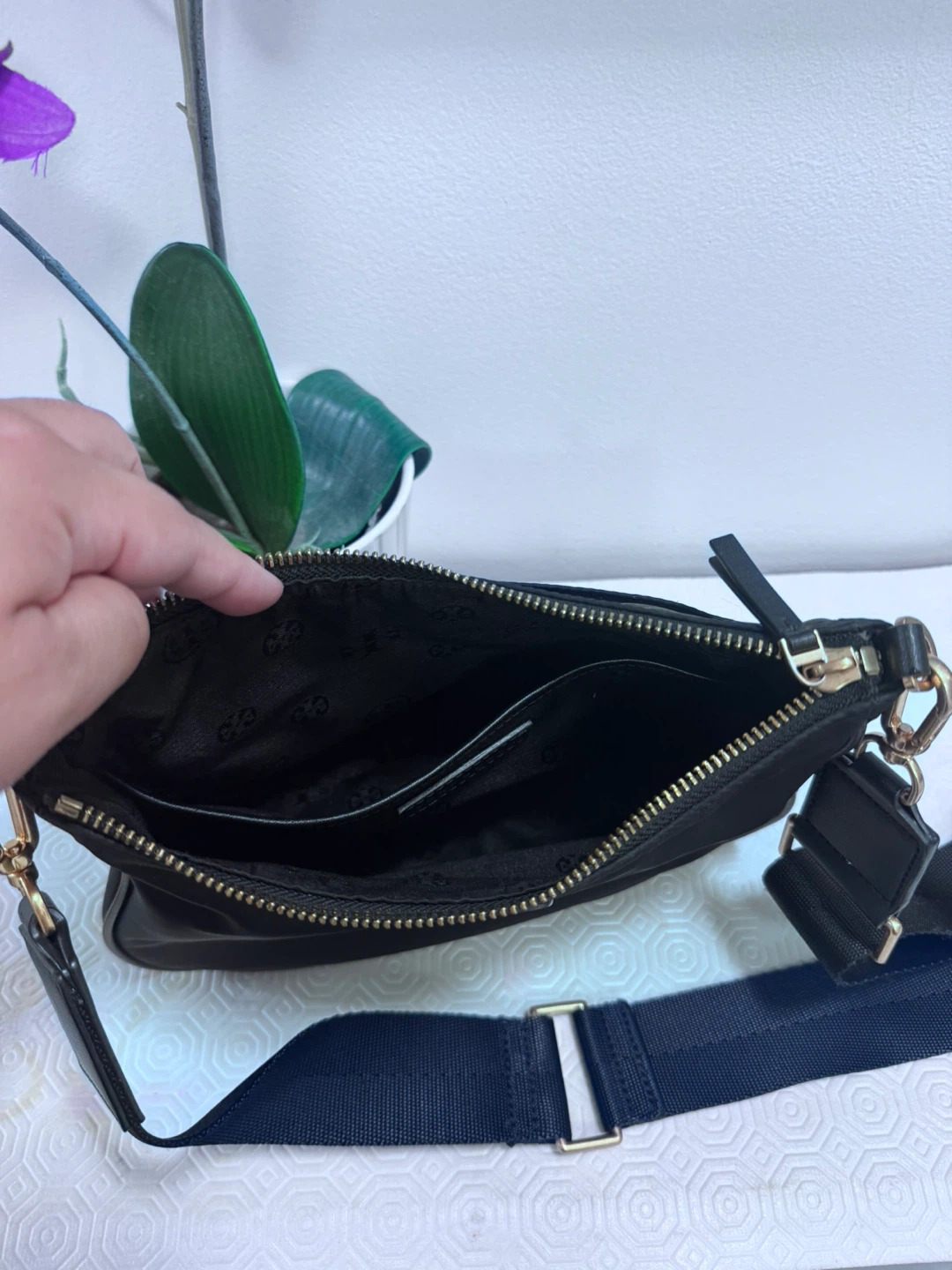 Tory Burch Black Nylon Crossbody Bag - photo 3