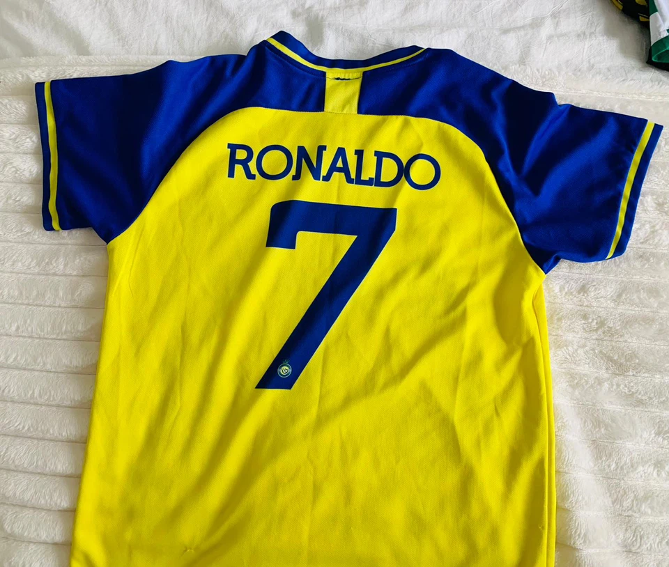 Cristiano Ronaldo Al Nassr Soccer Jersey - Size Medium - photo 2