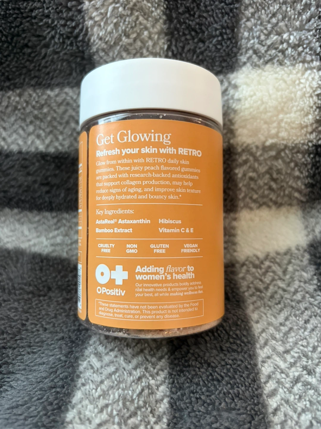 NEW! O Positiv RETRO Glowing Skin Gummy Vitamins - photo 3