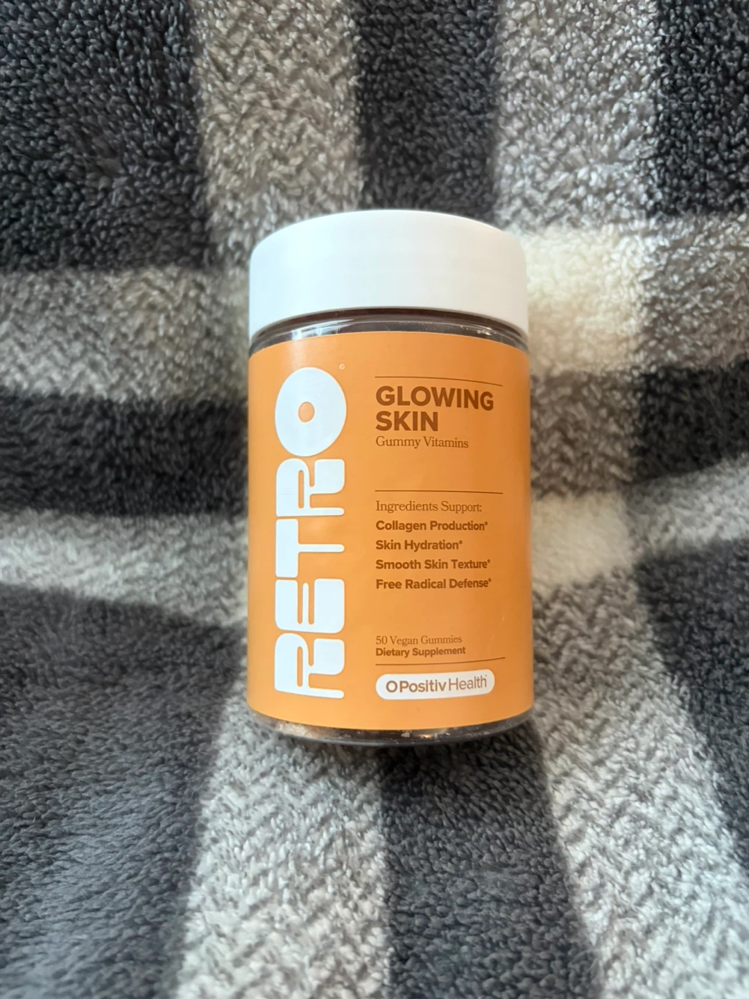 NEW! O Positiv RETRO Glowing Skin Gummy Vitamins