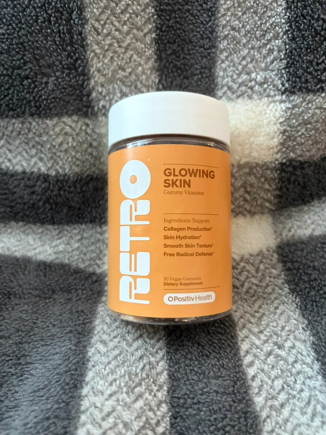 NEW! O Positiv RETRO Glowing Skin Gummy Vitamins