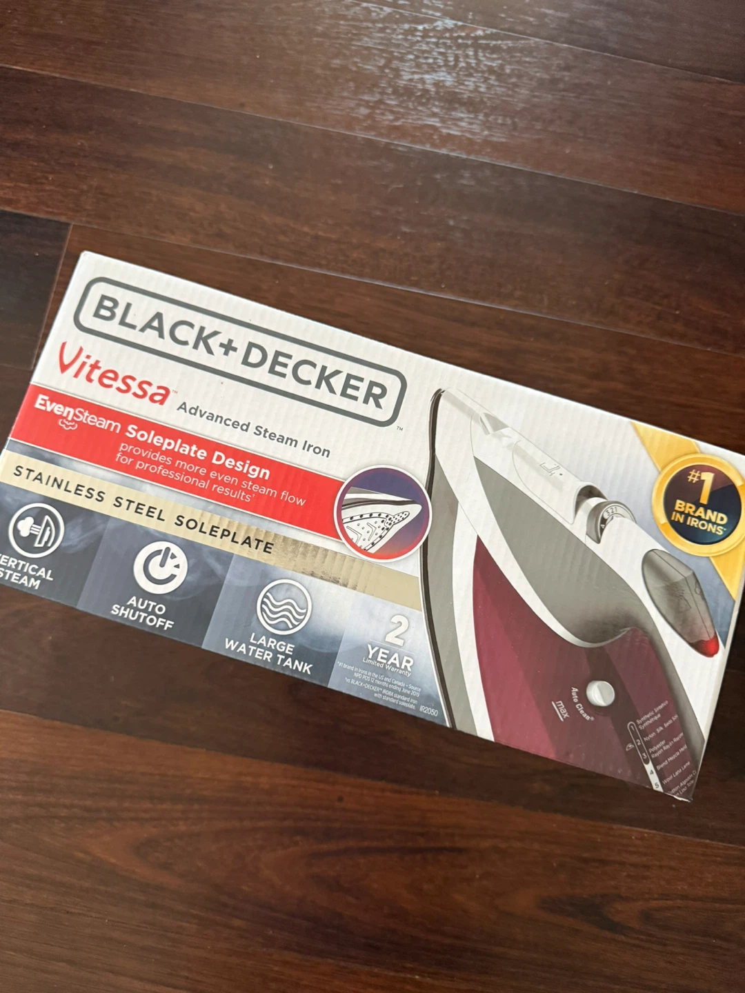 *Brand new, in box* Black+Decker Vitesse Advanced Steam Iron