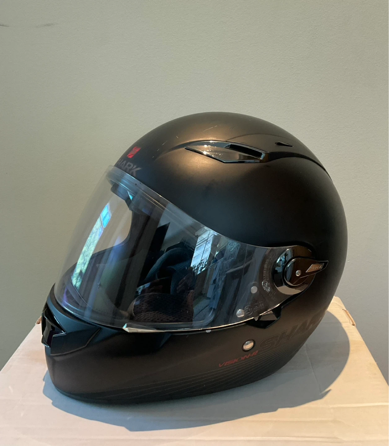 Shark Vision-R Full-face Motorcycle Helmet w/bag