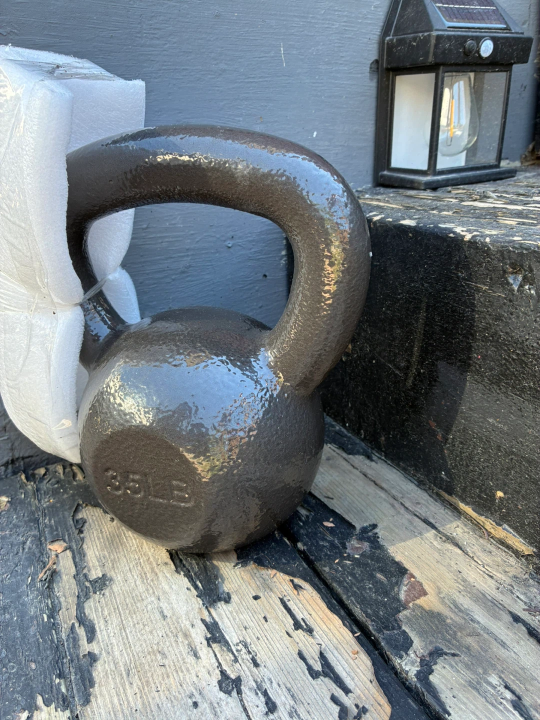 Amazon Basics 35lb Kettlebell - photo 3