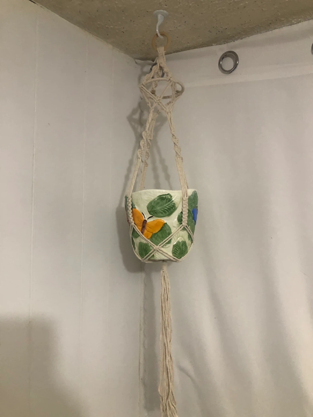 Macrame Plant Hanger with Pot. NEW.