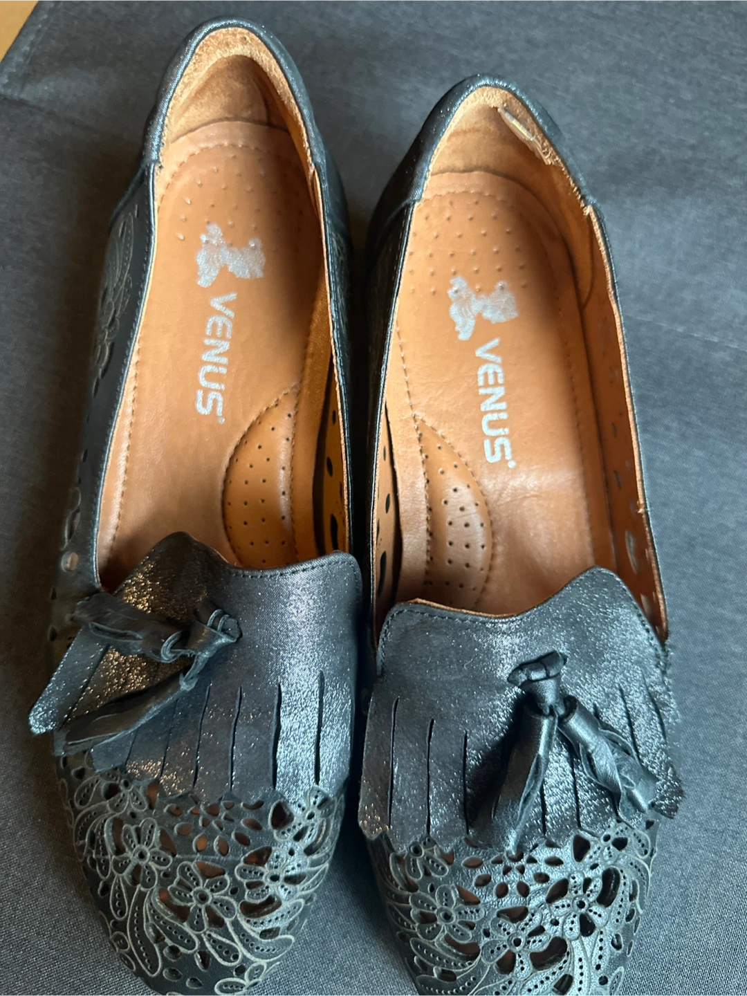 Venus Women's Black Loafers Size 37
