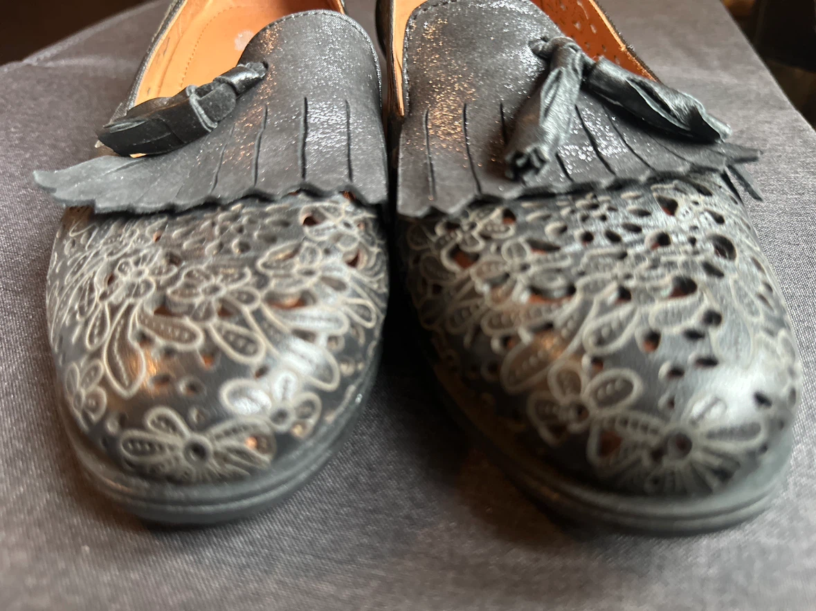 Venus Women's Black Loafers Size 37 - photo 3