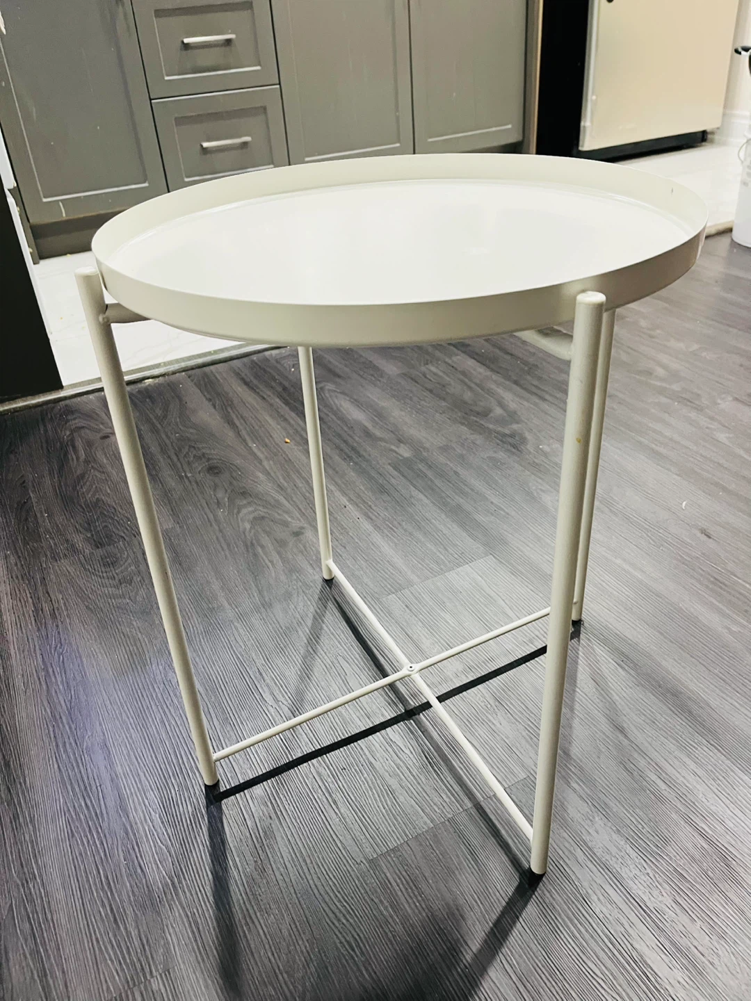 White Round Accent Table - photo 3
