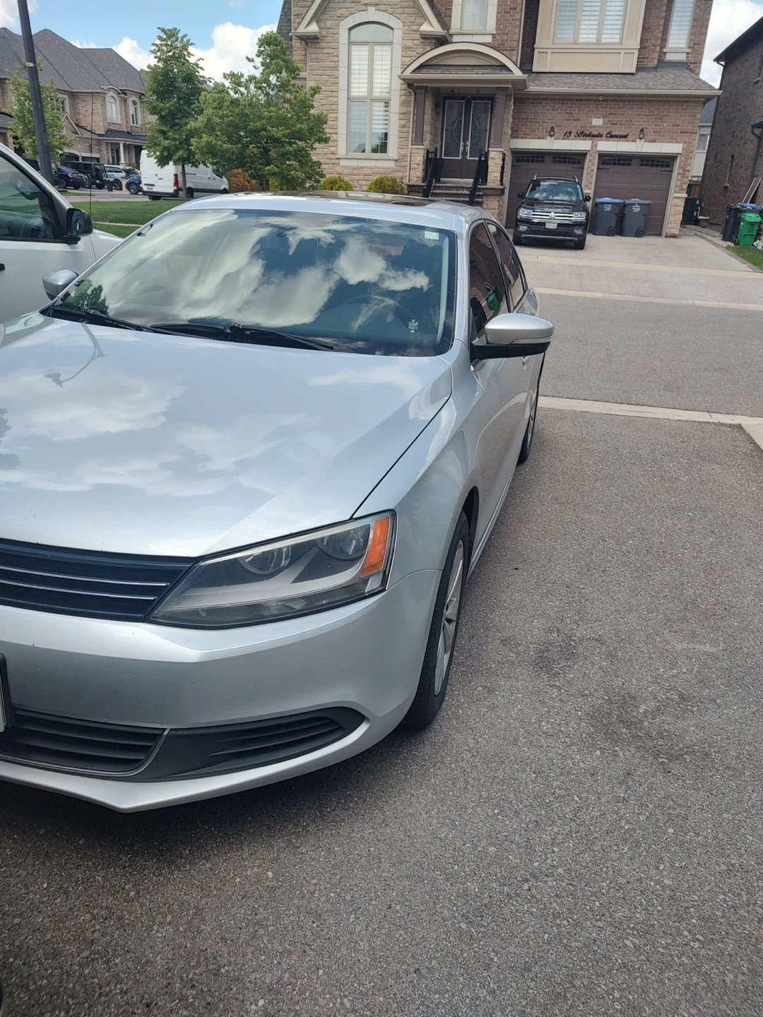 Silver Volkswagen Jetta Car - photo 4