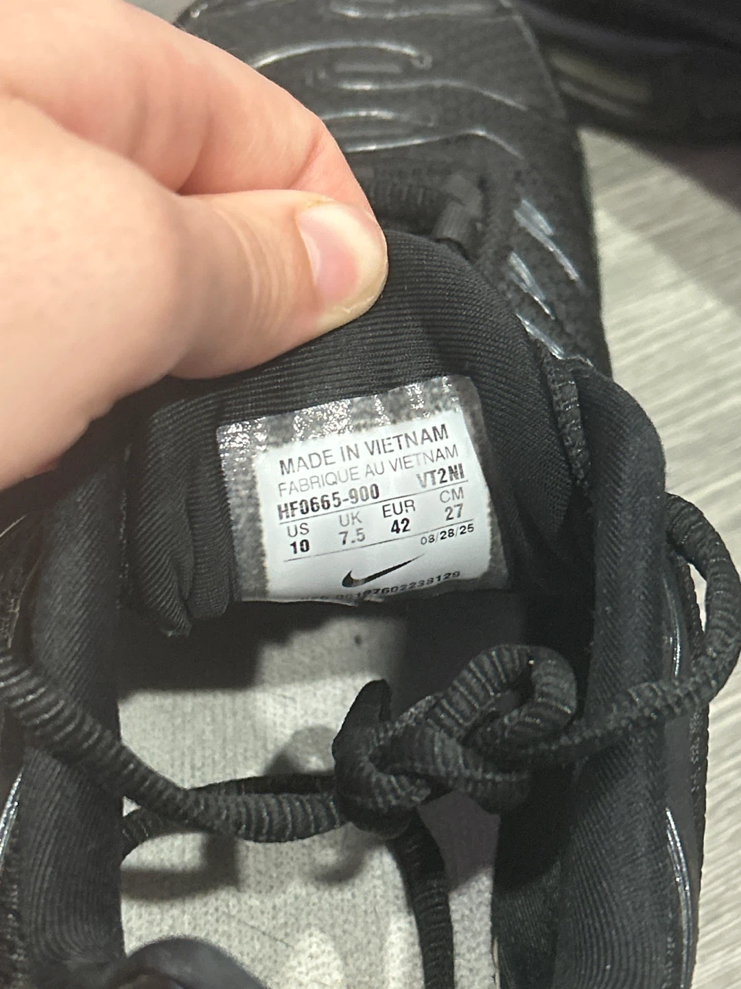 Nike Air Max Plus TN SE Black Men's Running Shoes - photo 4