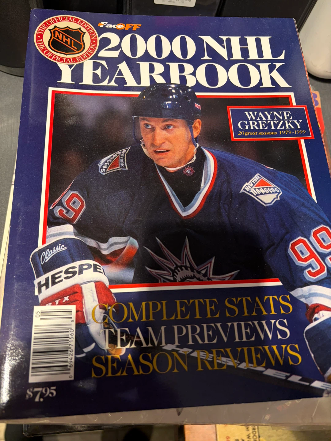 Wayne Gretzky book lot of 15 publications - photo 5