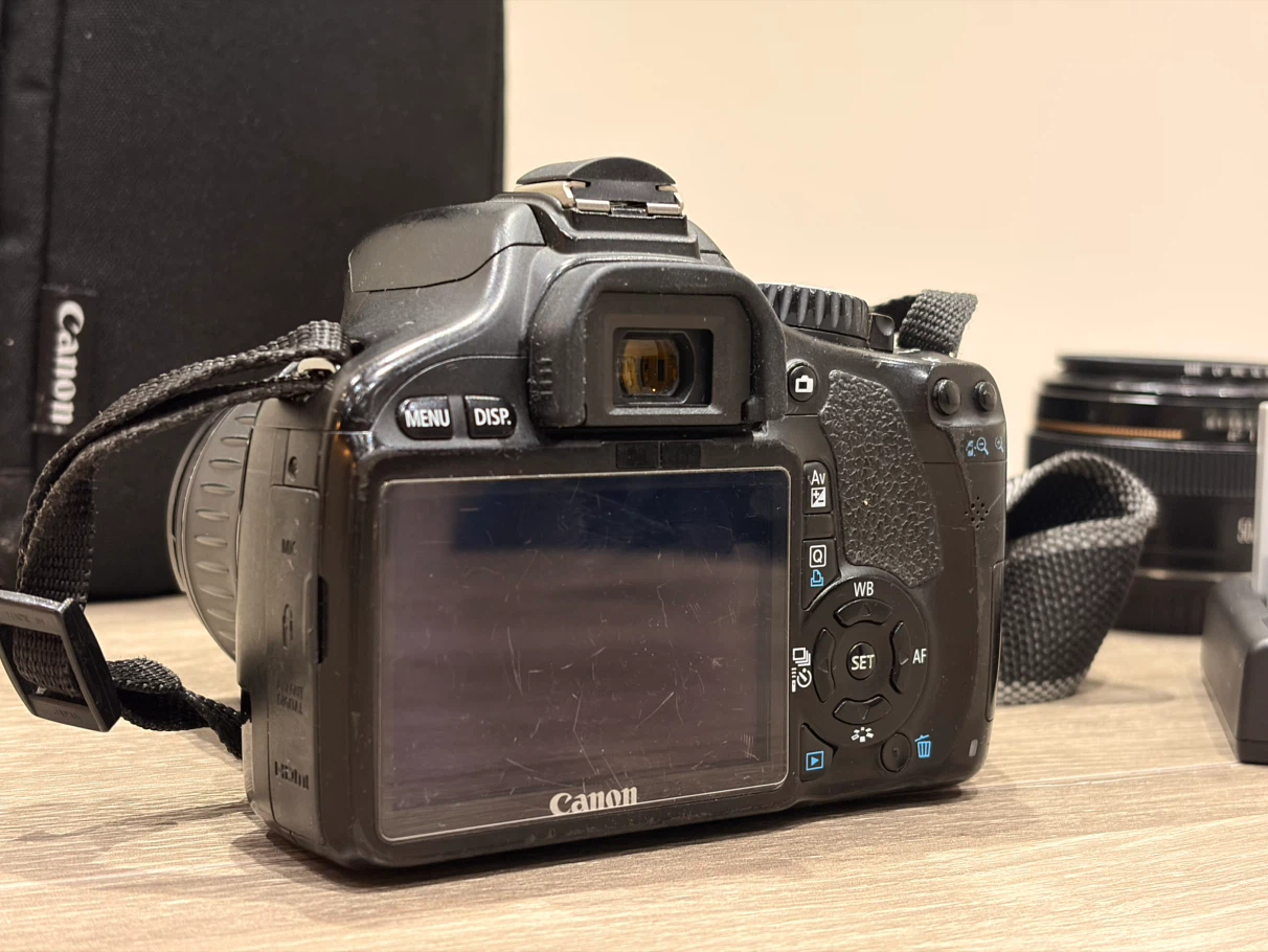 Canon EOS Rebel T2i DSLR Camera with 3 Lenses and Bag - photo 2