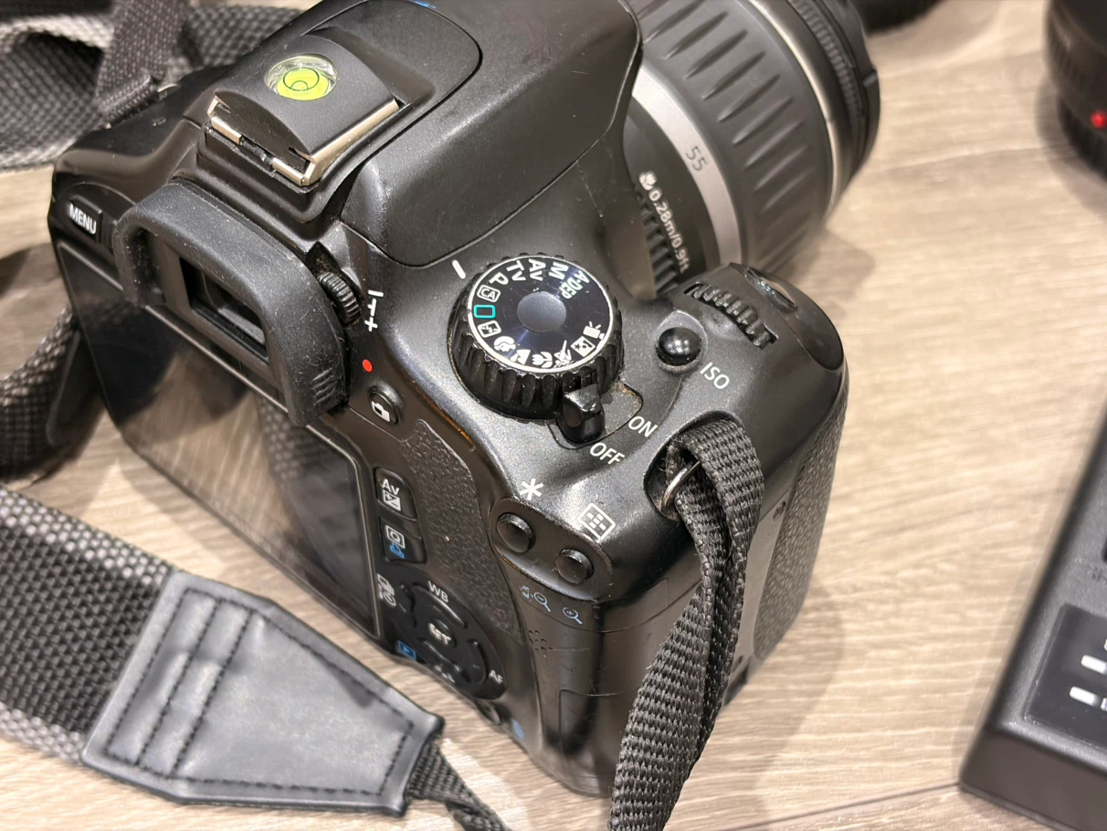 Canon EOS Rebel T2i DSLR Camera with 3 Lenses and Bag - photo 4