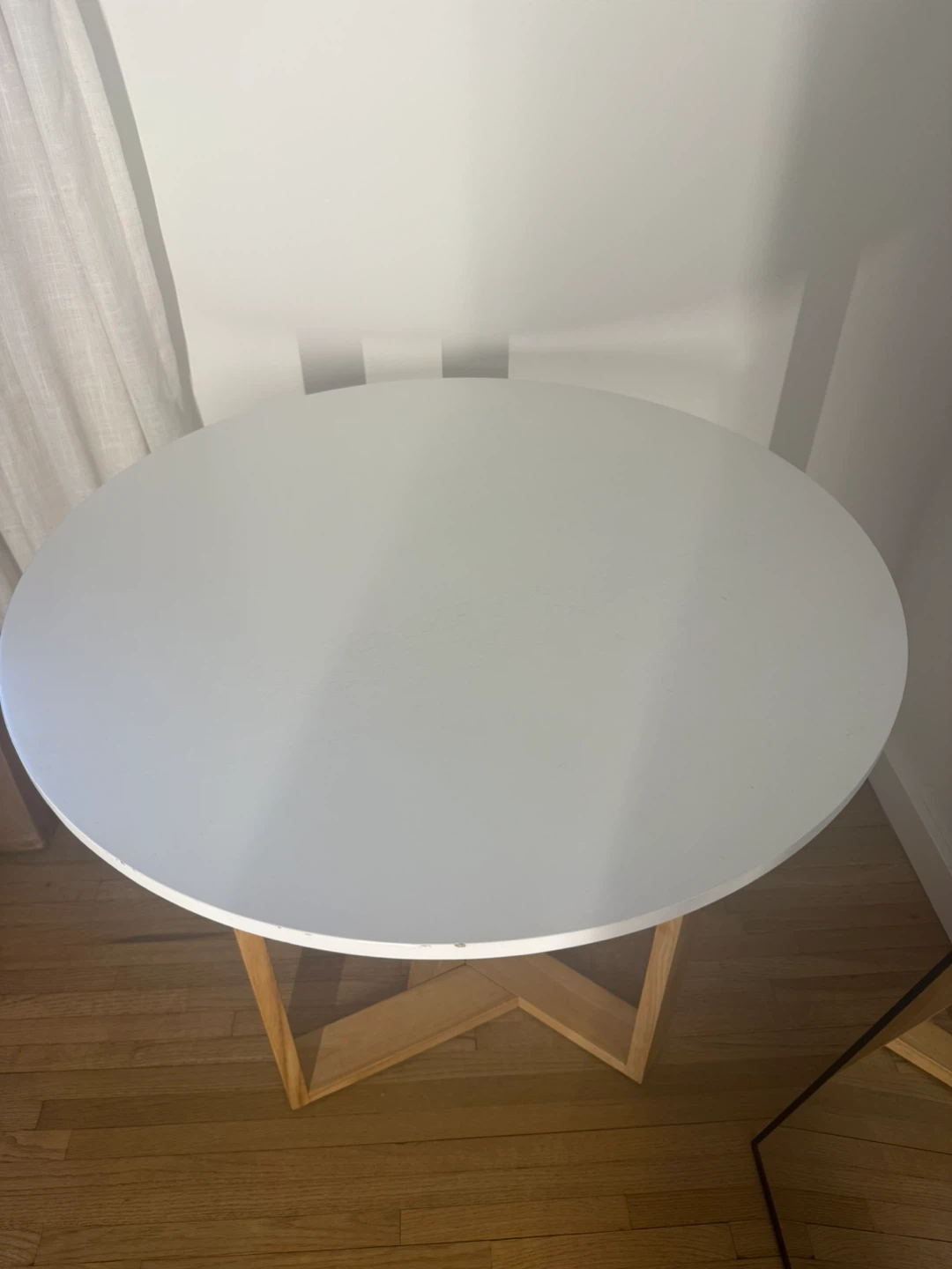 Round White Top Side Table with Wooden Base - photo 2