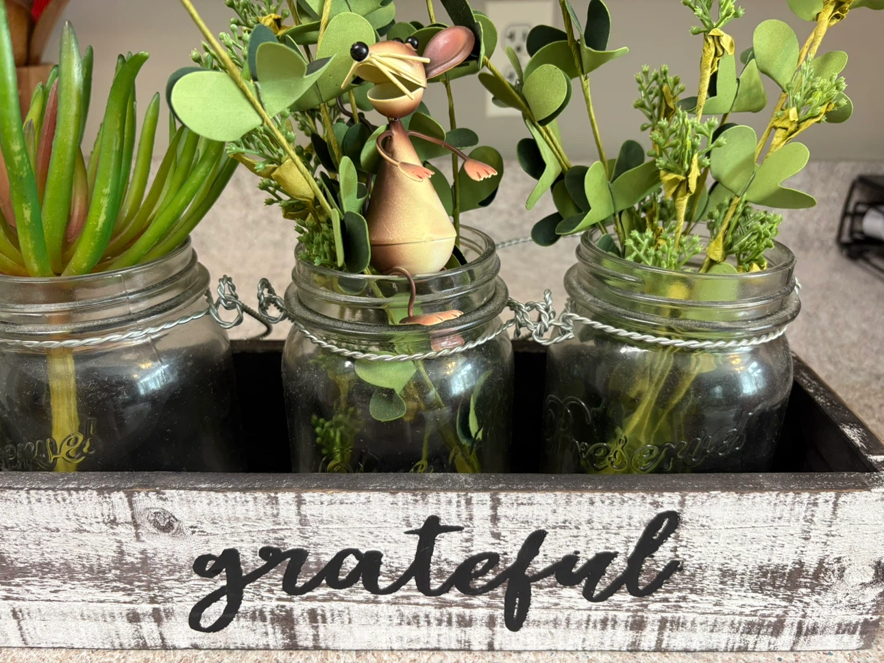 Rustic Farmhouse "Grateful" Mason Jar Centerpiece