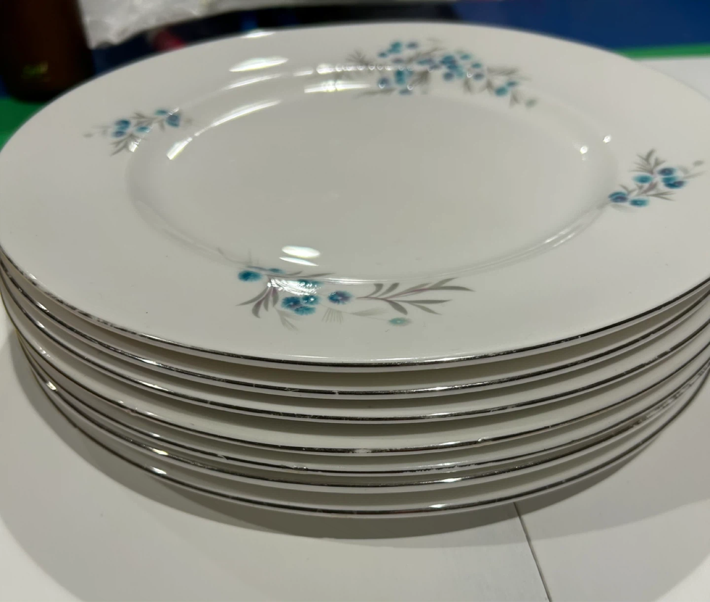 Set of 7 Vintage Royal Albert Bone China England Dinner Plates - photo 4