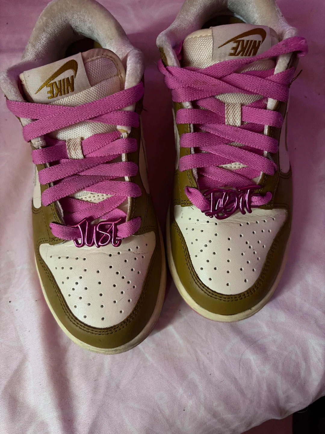Women’s dunks size 5 1/2
