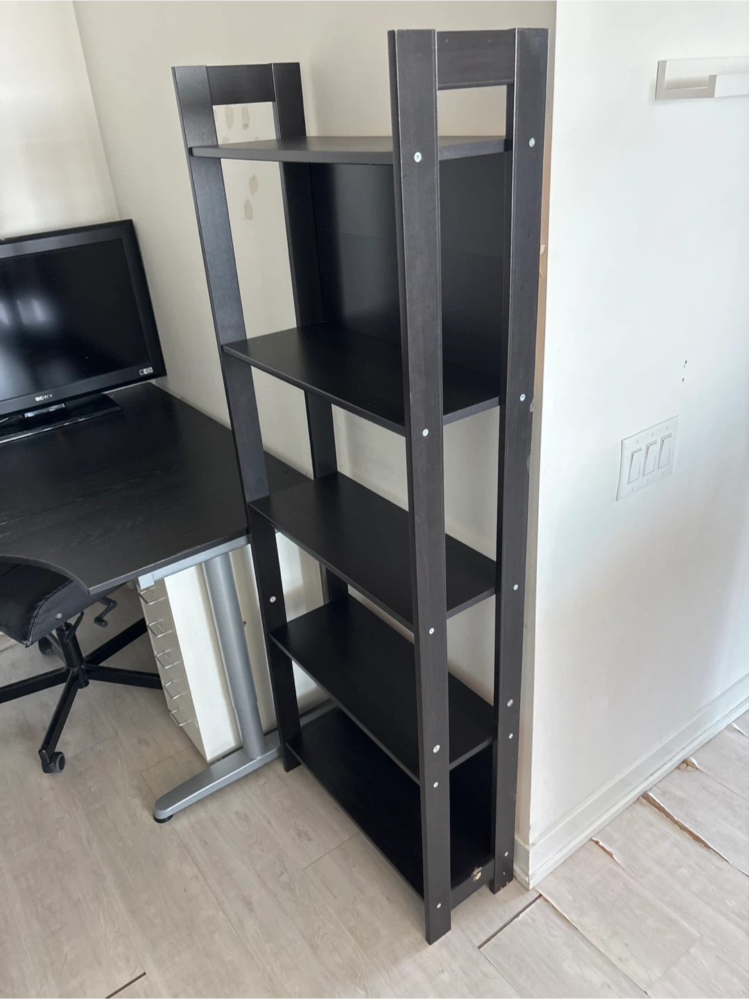Black 4-Tier Leaning Bookshelf - photo 2