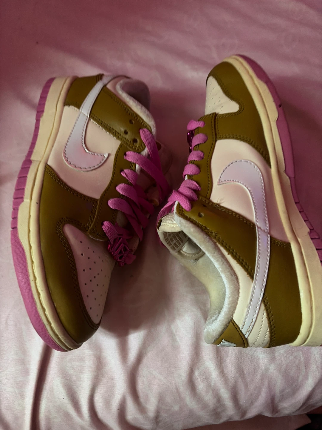 Women’s dunks size 5 1/2 - photo 3