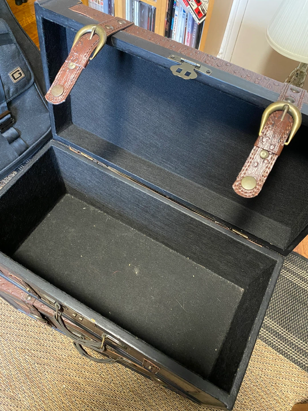 Set of 2 Decorative Vintage Trunks - photo 4