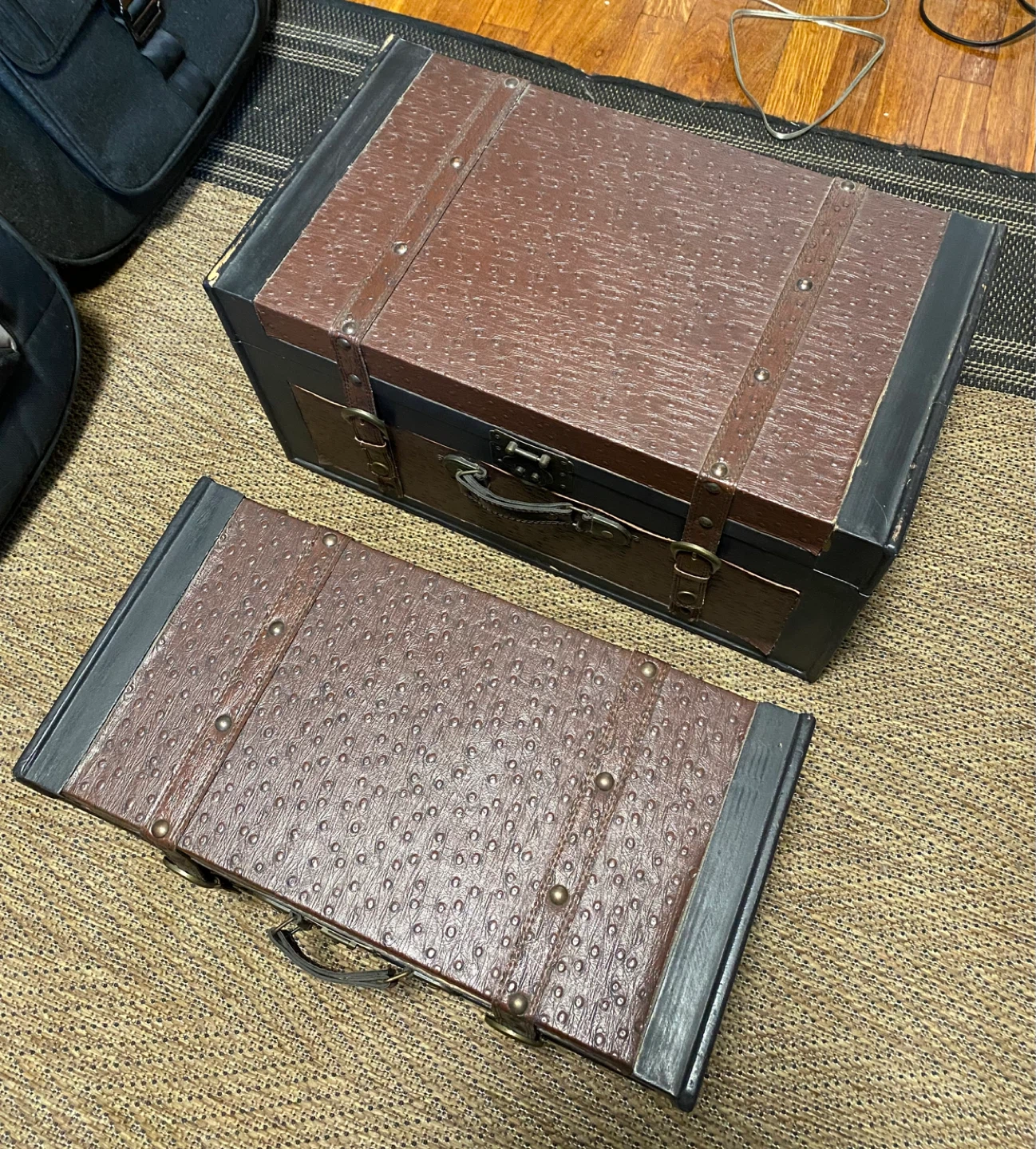 Set of 2 Decorative Vintage Trunks - photo 3