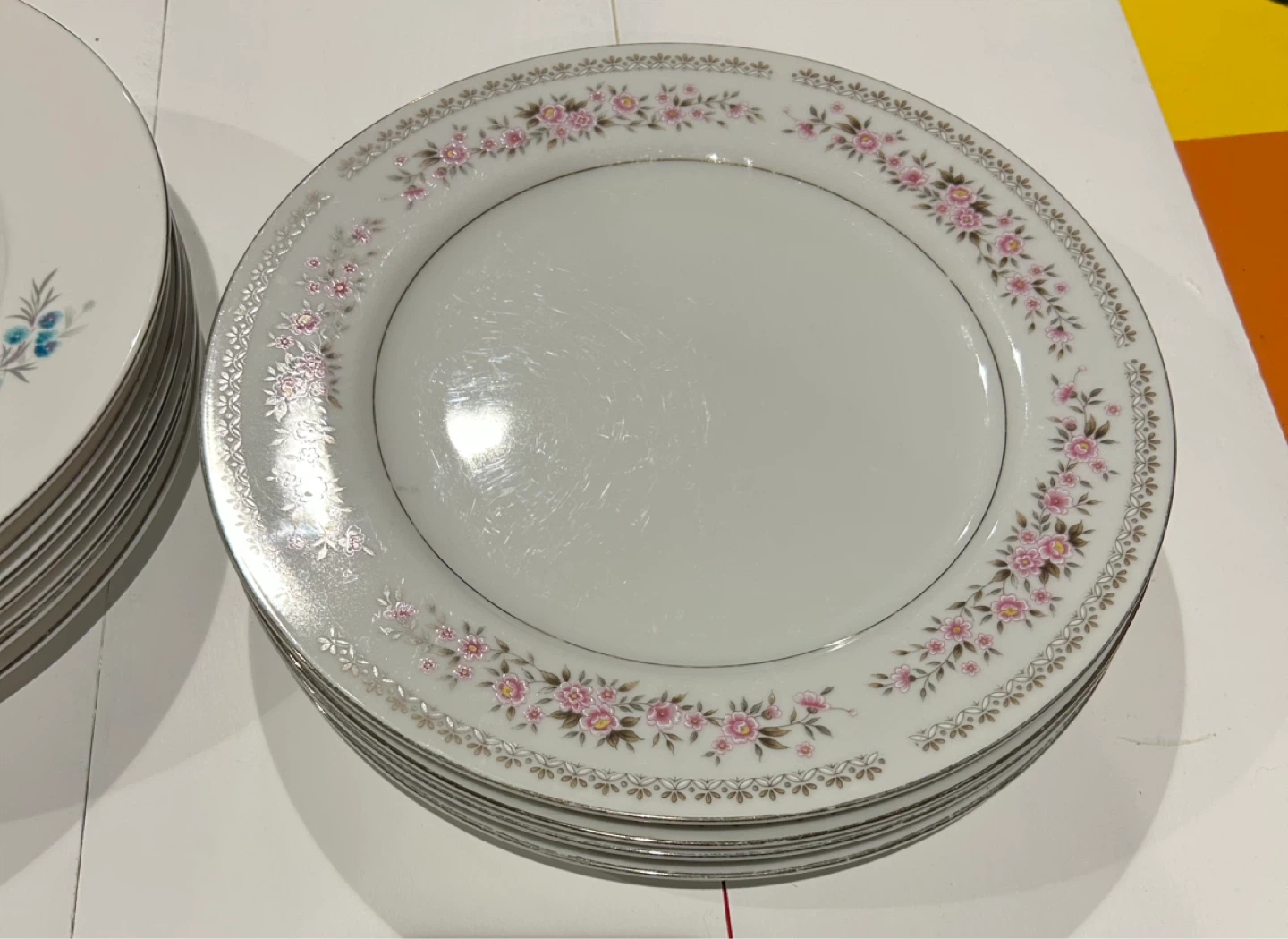 11 Vintage Fine China Dinner Plates - photo 3