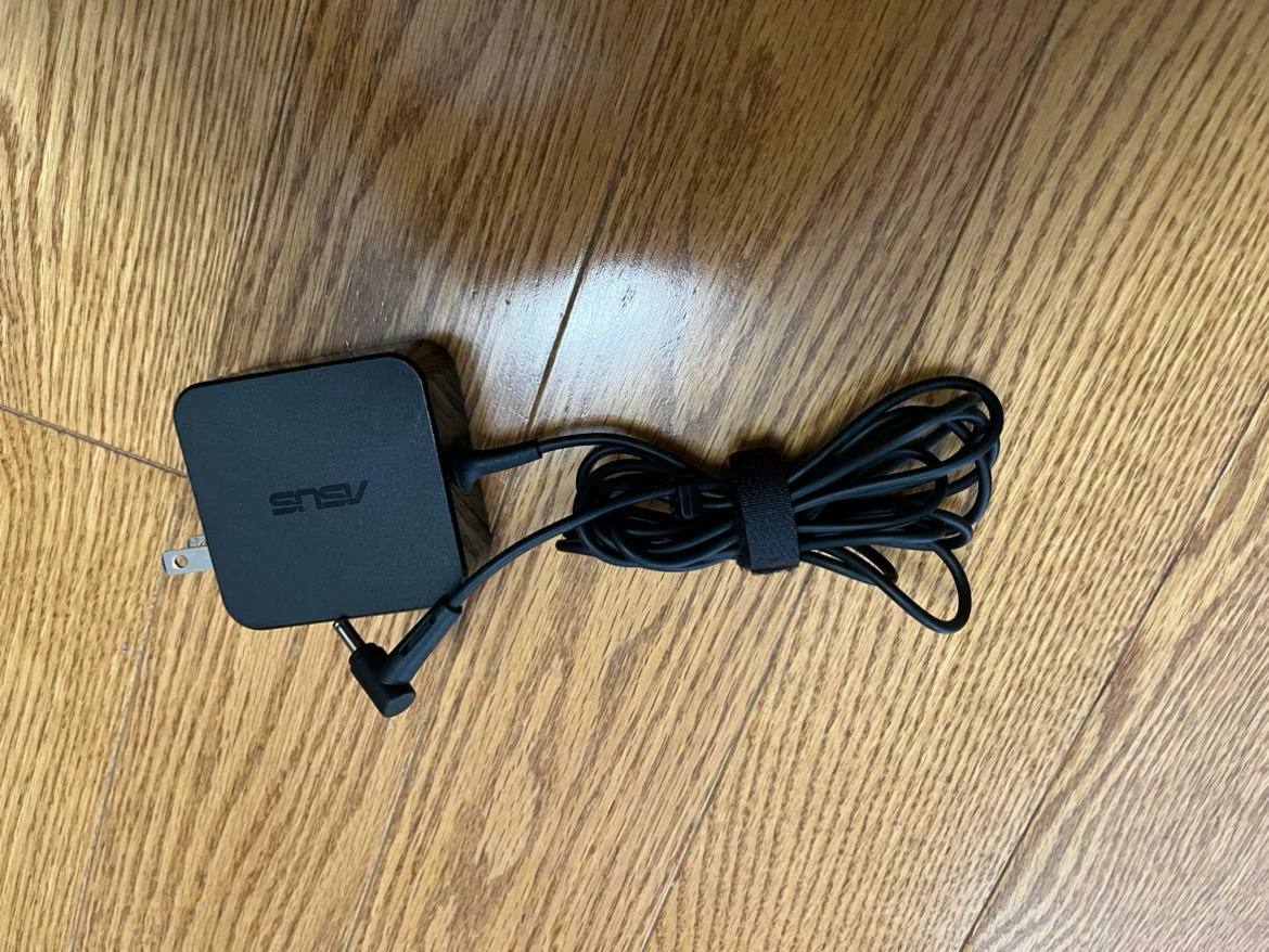 ASUS Laptop with Charger - photo 3