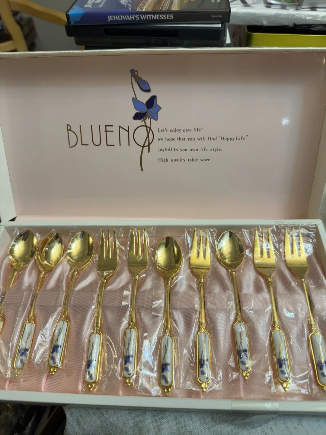 BLUENO Gold Cutlery Set with Floral Handles