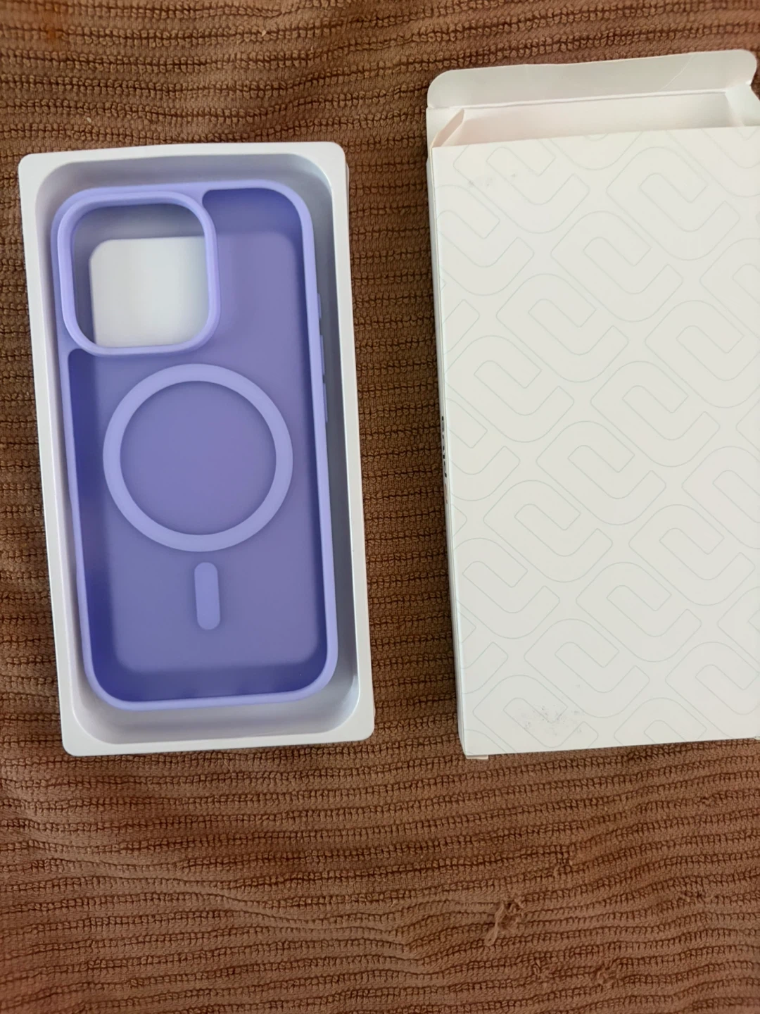 Silicone Phone Case for iPhone 16 Pro - Lavender