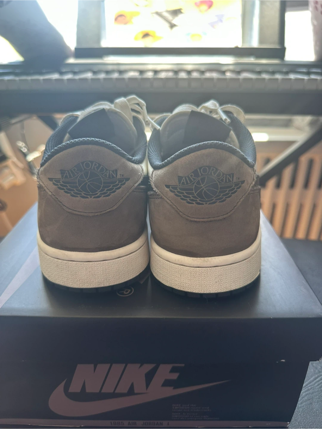 Jordan 1 Mocha Low Size 9 - photo 3