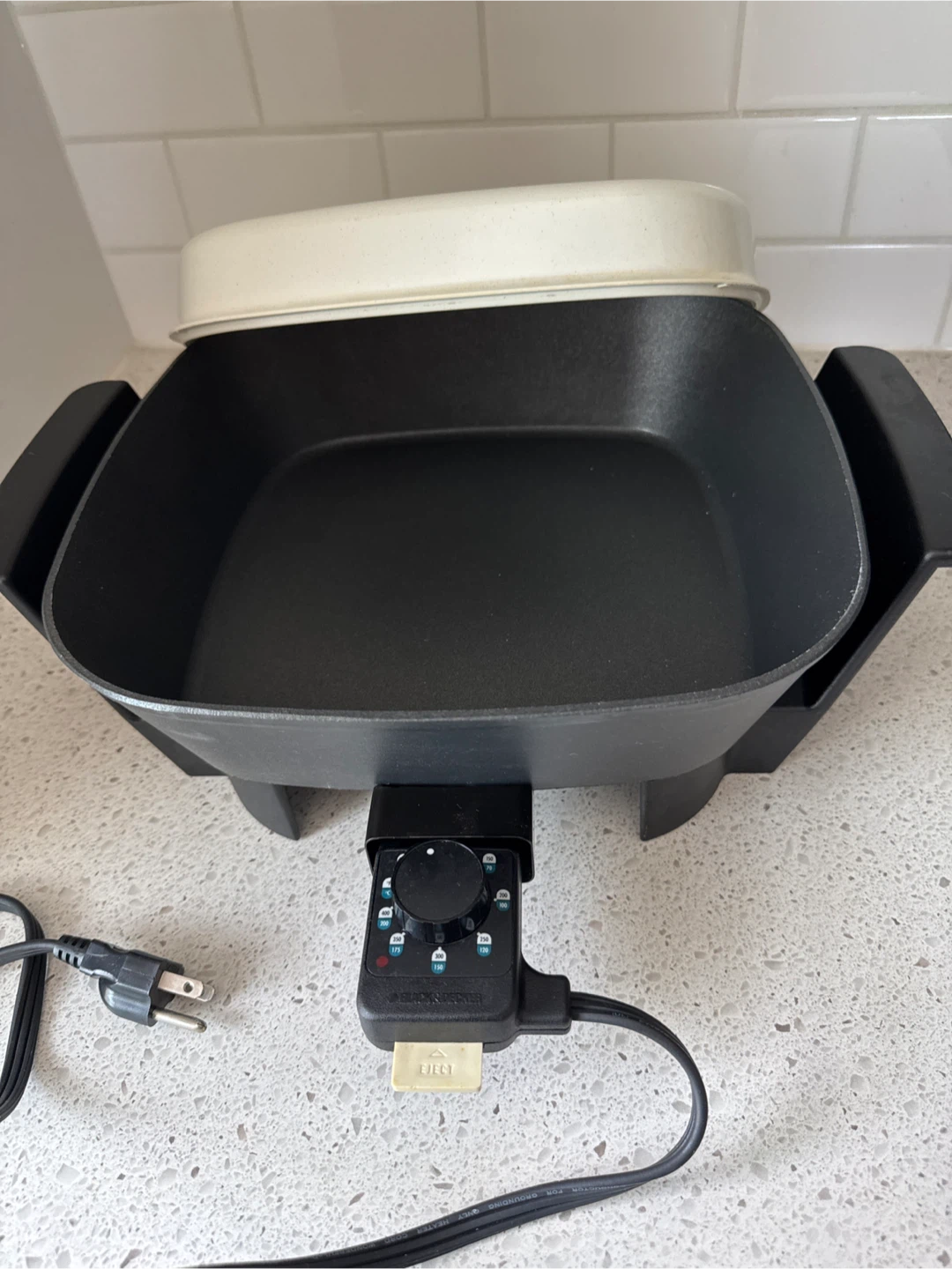 Black & Decker Electric Skillet - photo 3