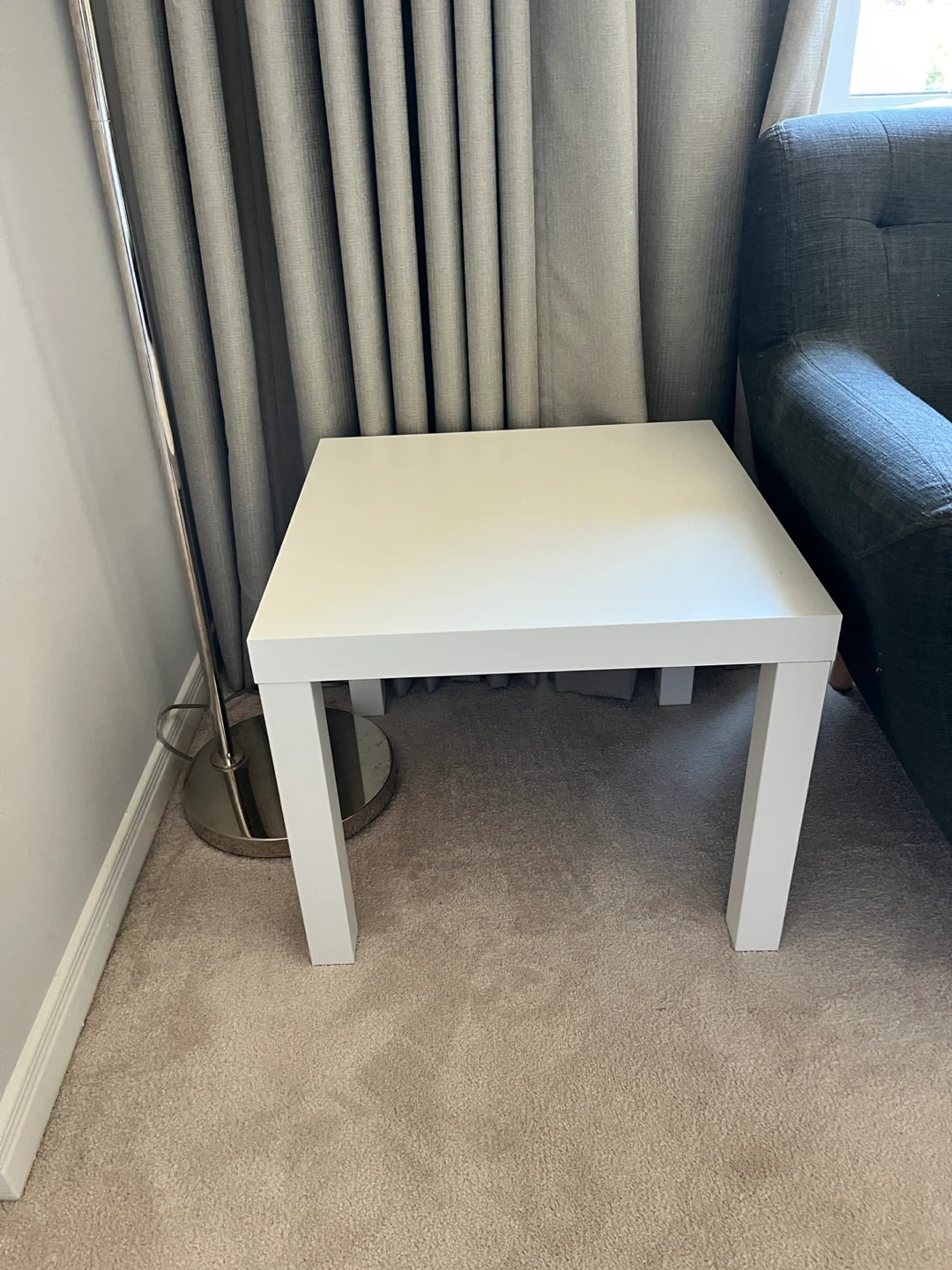 Pair of Lack ikea tables - photo 2
