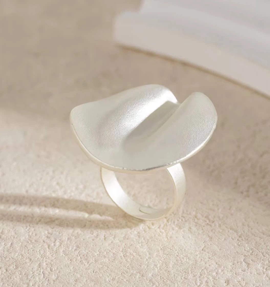 Silver Oval Statement Ring - photo 4