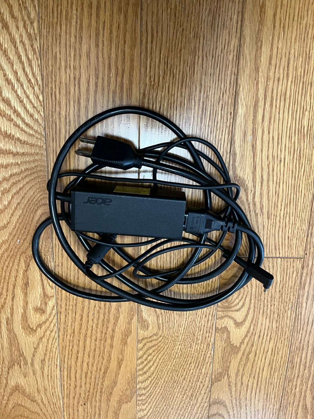 Acer 2 in 1 Laptop with Charger - photo 3