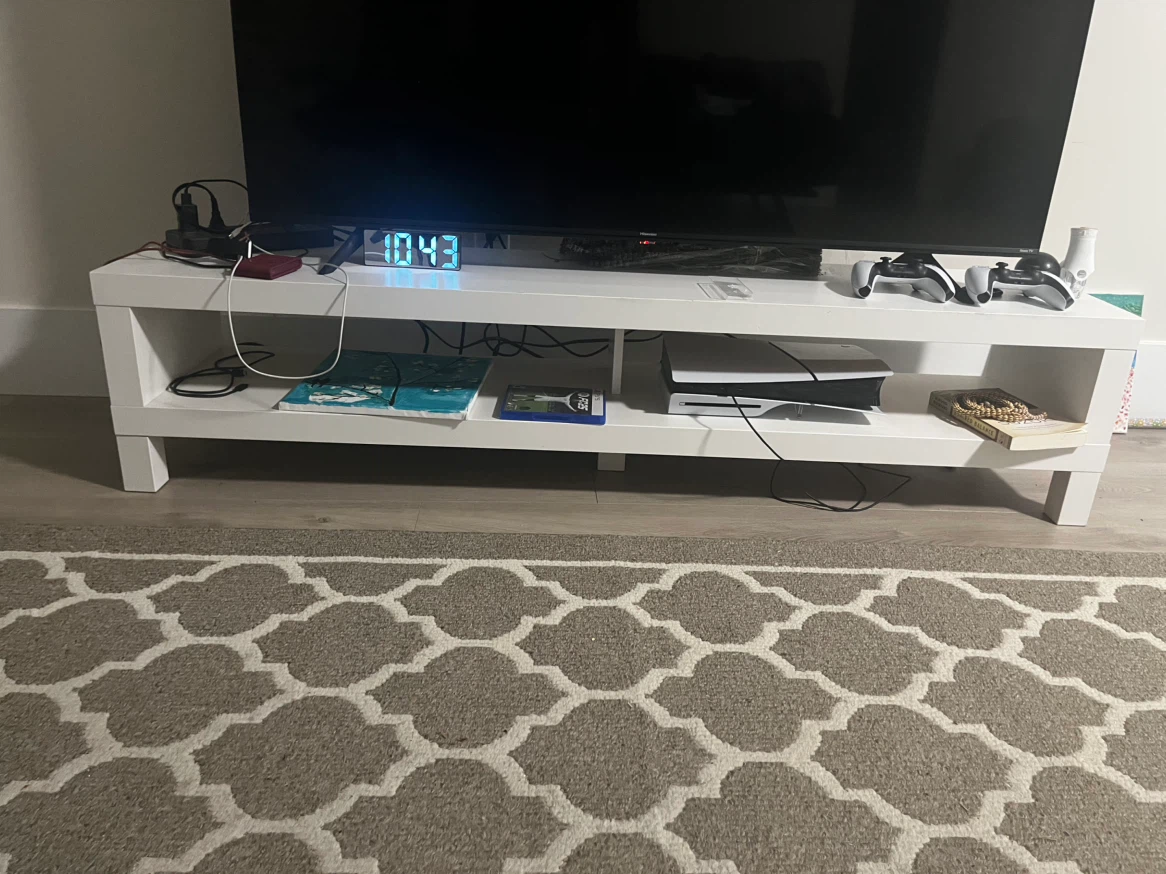 Hisense Roku TV 58” - photo 3