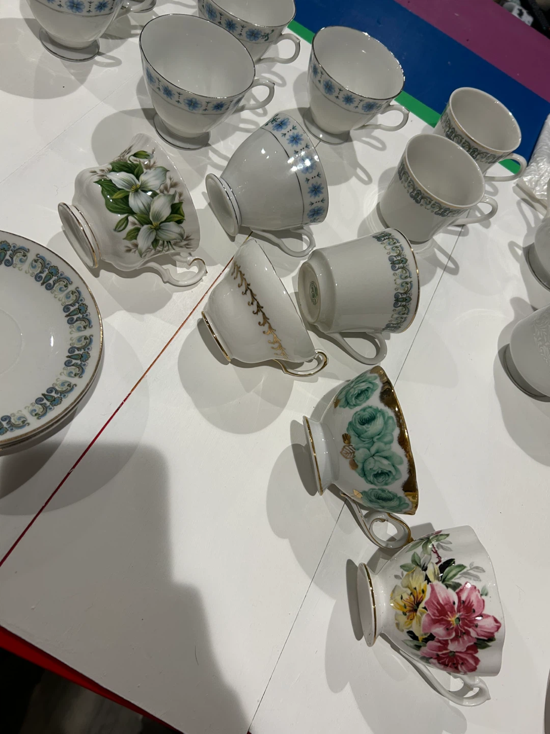 Vintage Fine China Tea Cups and Dinner Plates - photo 3