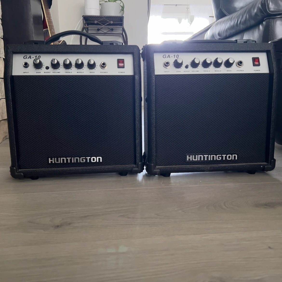 Huntington GA-10 Guitar Amplifiers (2)