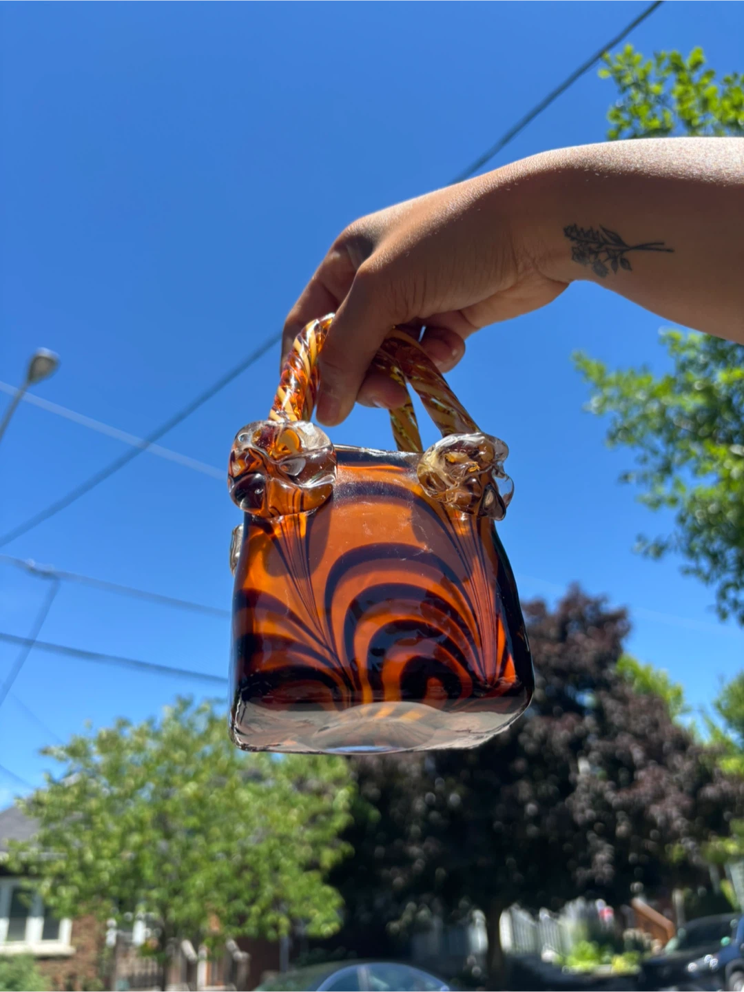 Glass purse with swirled pattern - photo 2