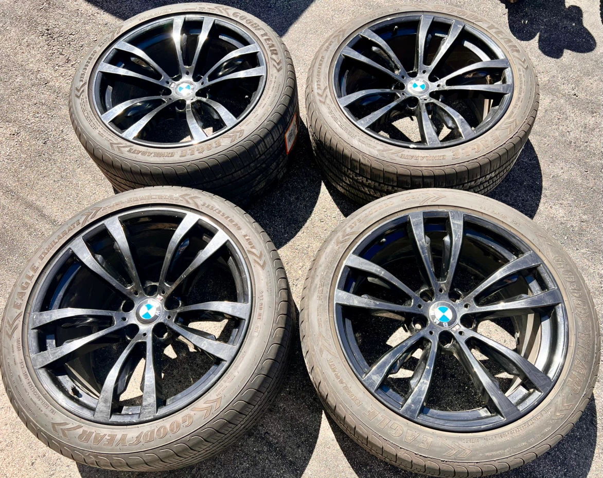 4 BMW X5 Wheels and all-season tires 27540R20 31535R20 for sale