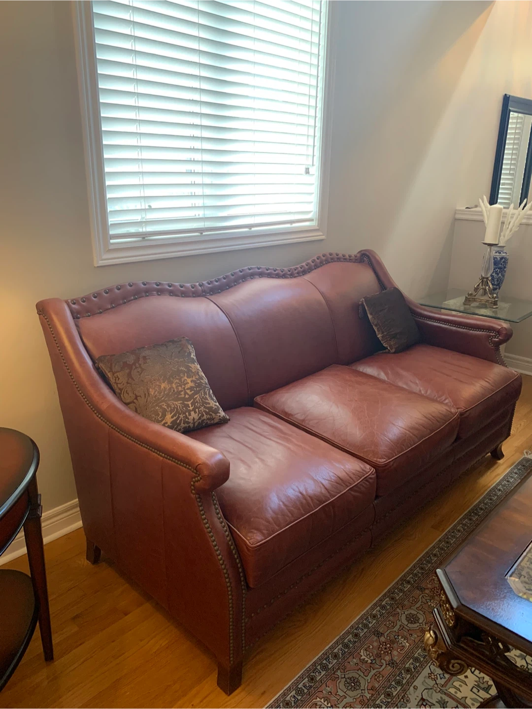 Classic three seats Leather Sofa