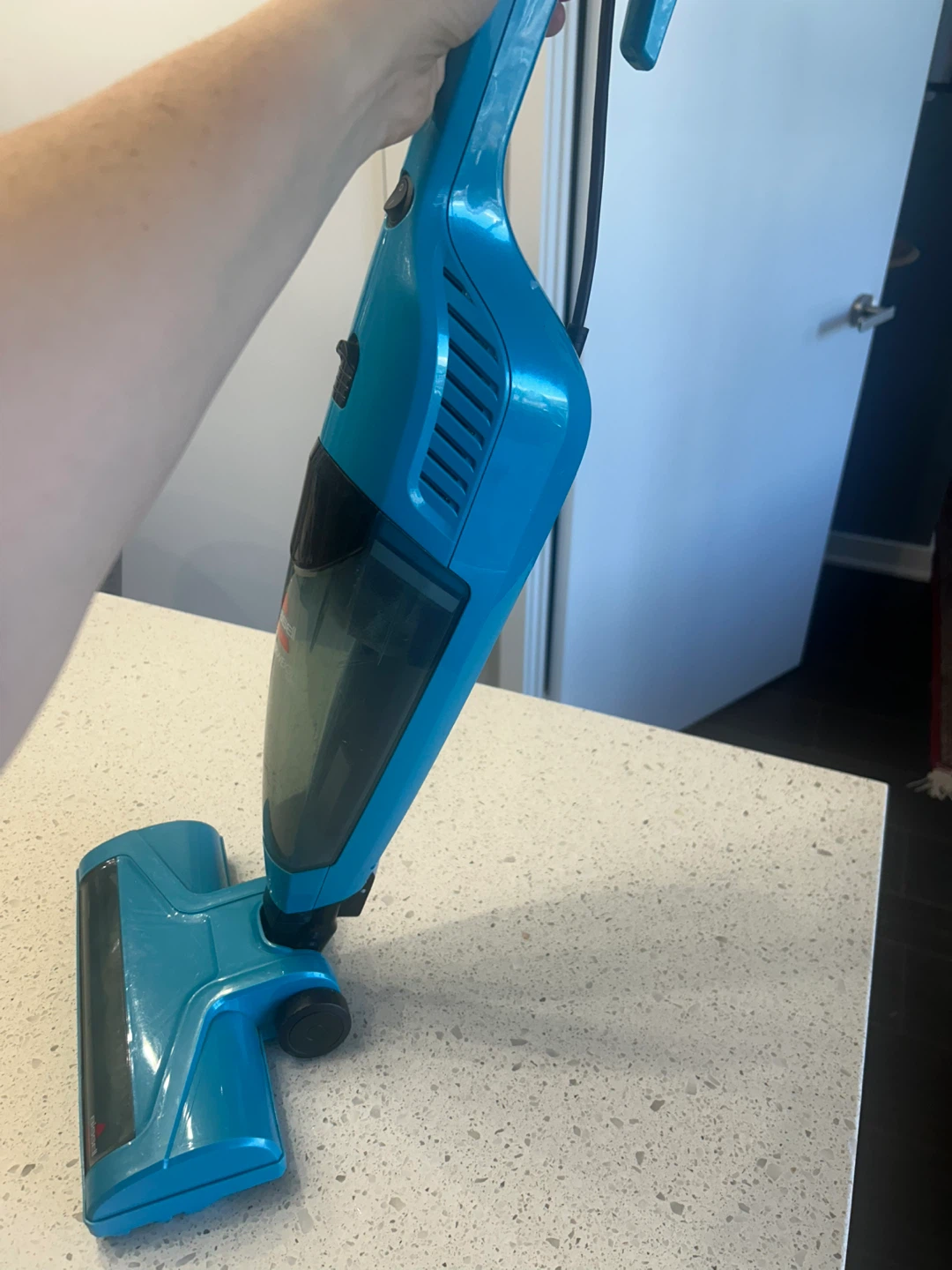 Stick vacuum - photo 3