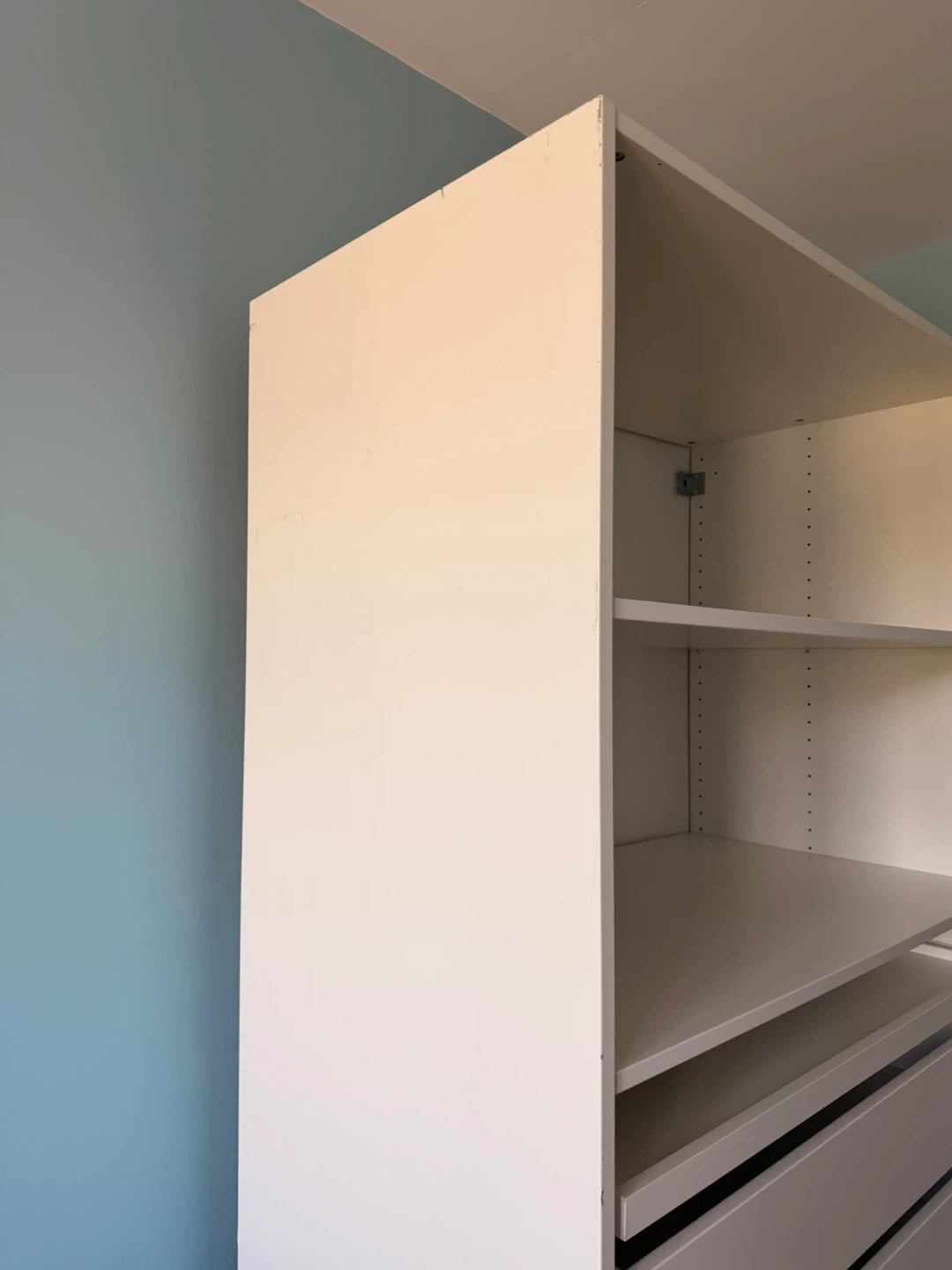 White Wardrobe with 6 Drawers and 2 Shelves - photo 3