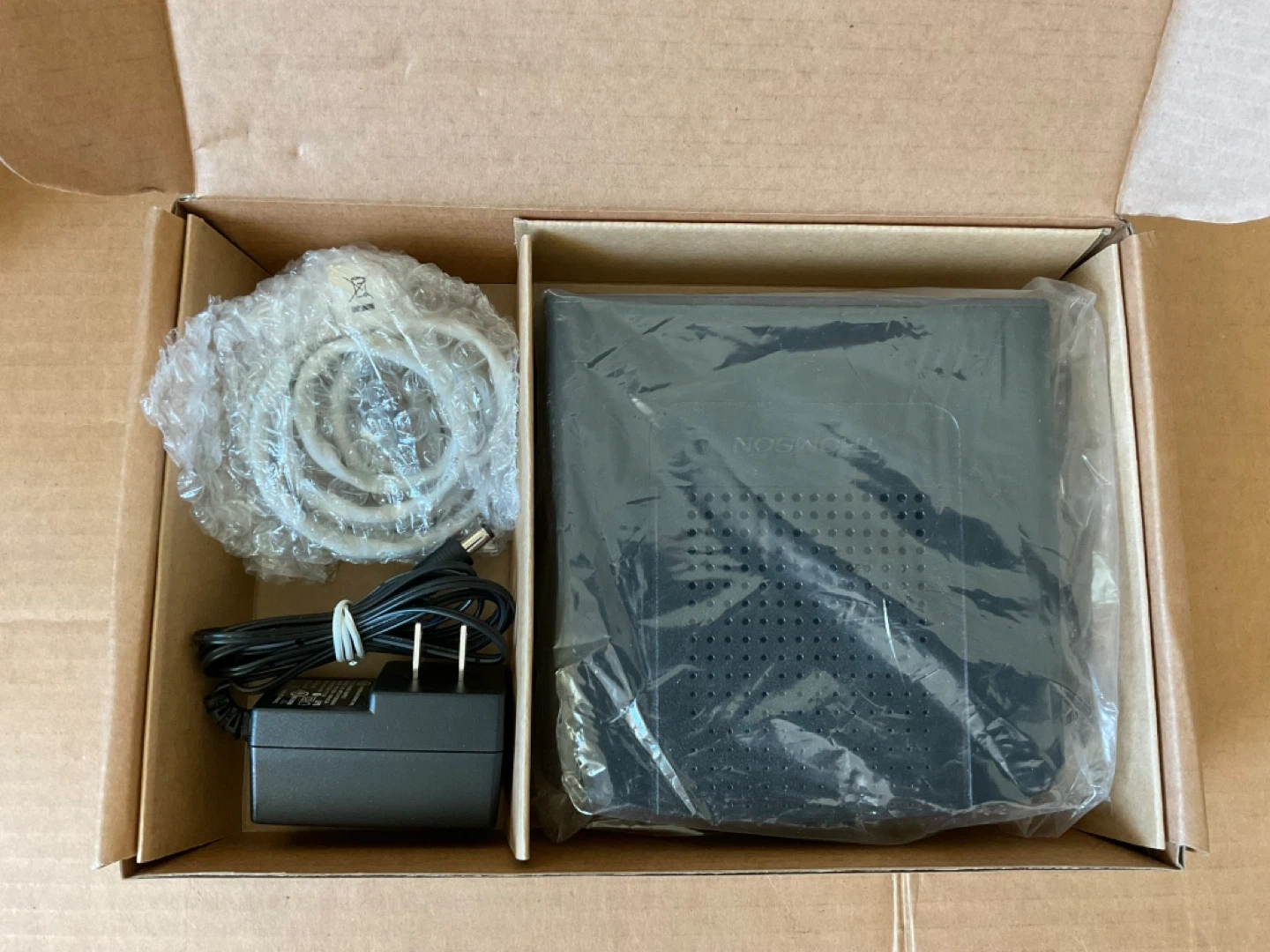 Thomson DCM476 Cable Modem - photo 2