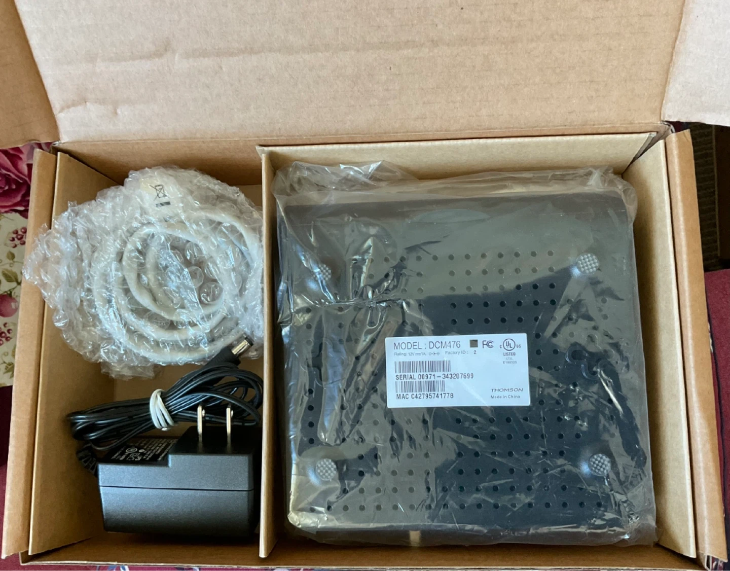 Thomson DCM476 Cable Modem - photo 3