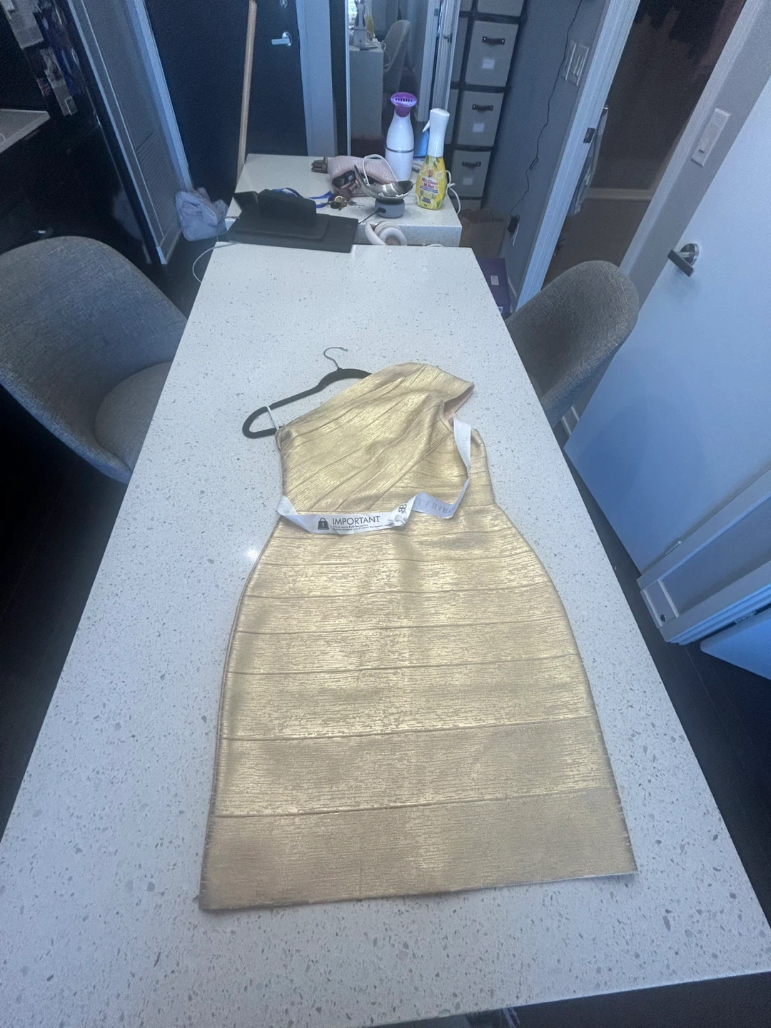 NWT Gold bandage dress size 6 - photo 2